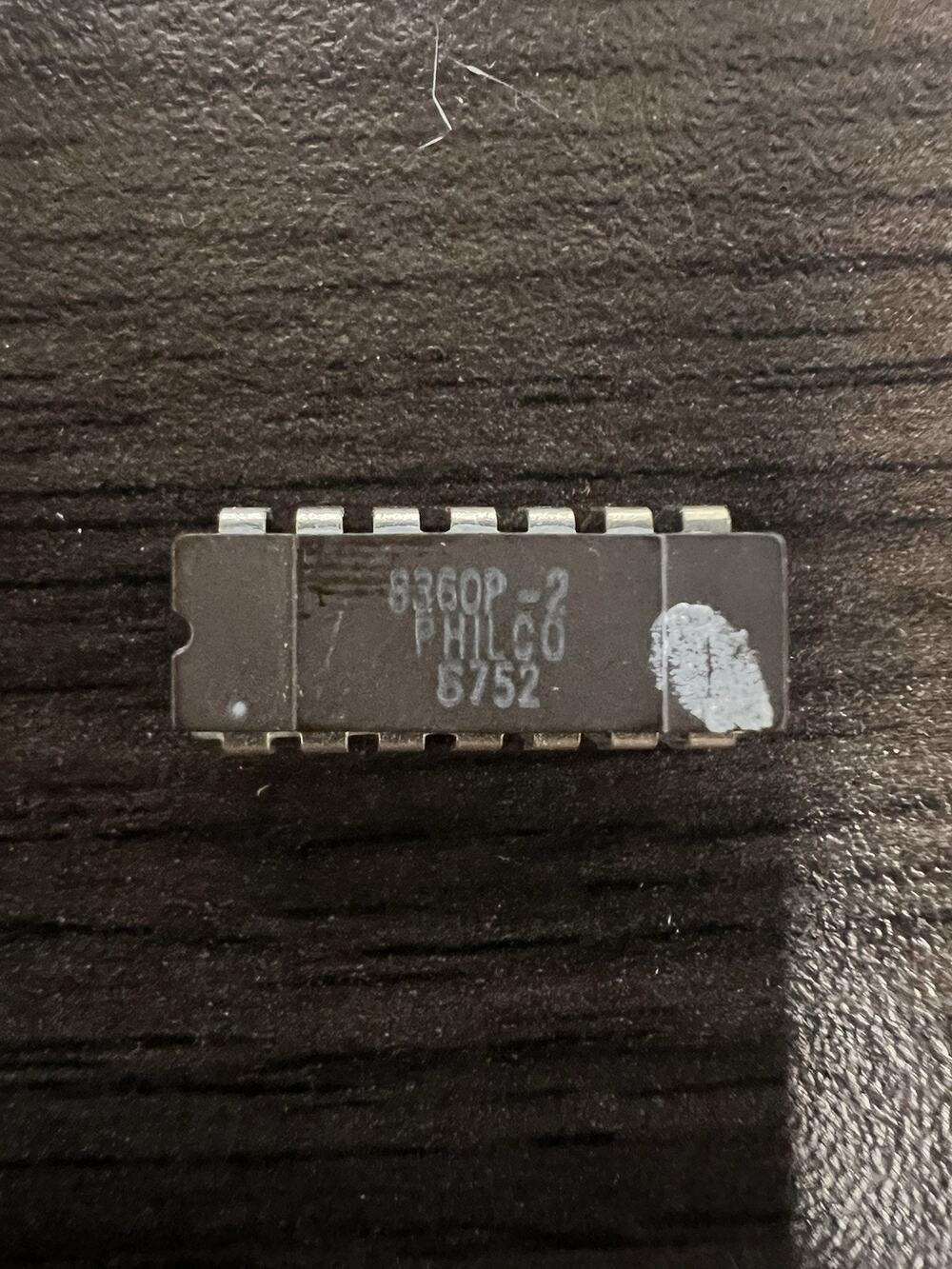 Vintage Philco 8360P-2 Integrated Circuit 14-Pin DIP IC Chip 1987 Date Code NOS